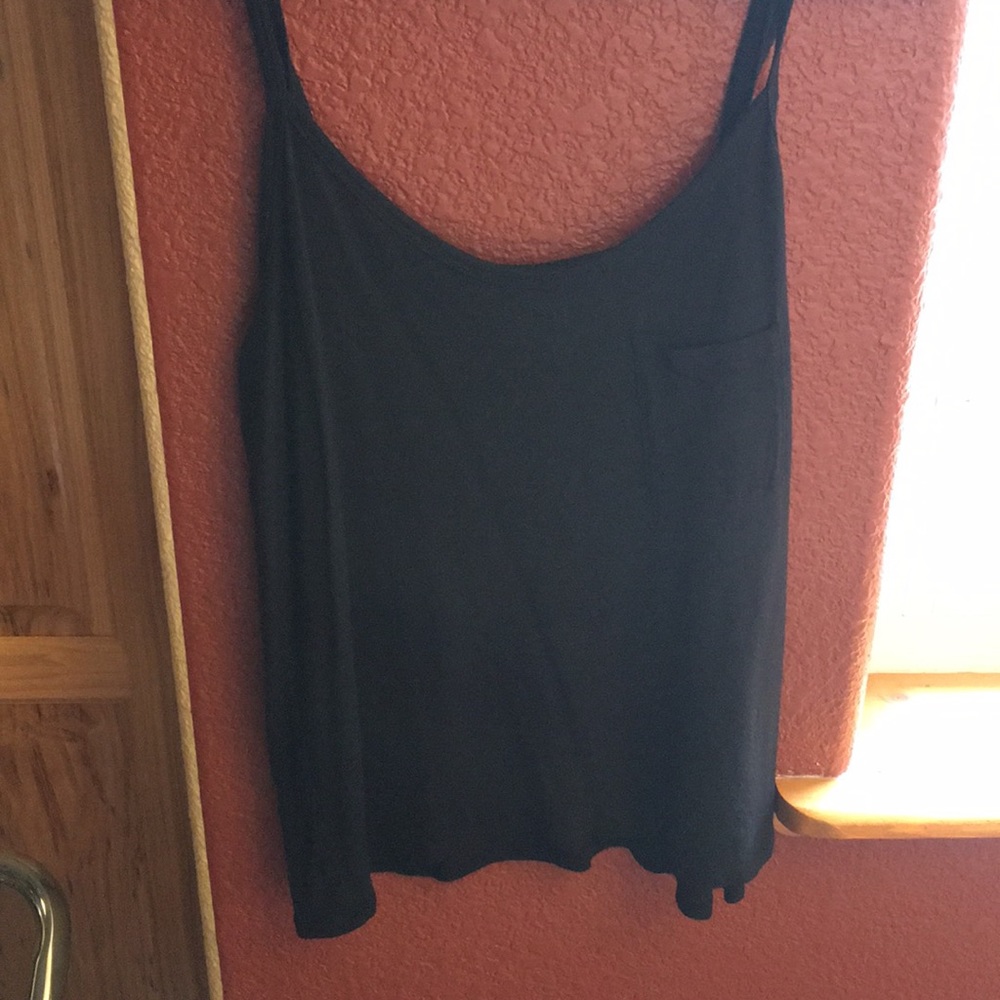 Nollie black tank 🔴 5 for $15